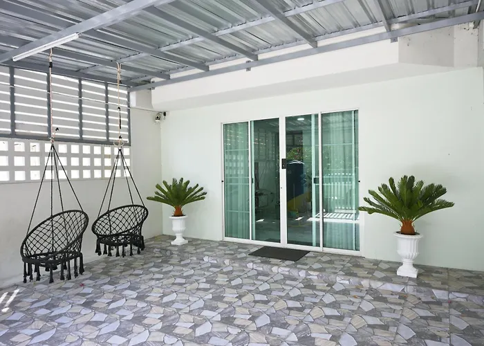 Eco-Friendly House Near Street Food Quiet Area